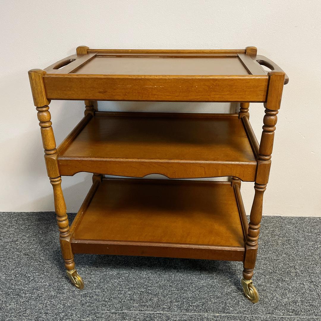 美品　カリモク キッチンワゴン 3段 キャスター アンティーク トレー取外し可
