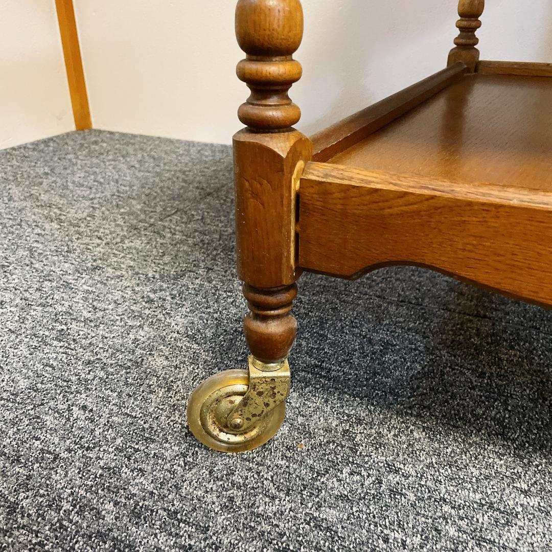 美品　カリモク キッチンワゴン 3段 キャスター アンティーク トレー取外し可