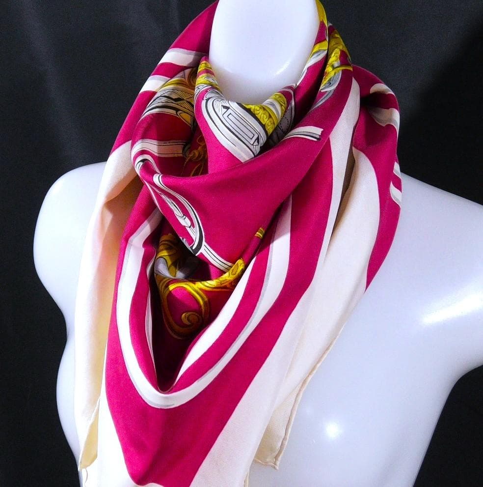 HERMES エルメス　大判スカーフ　カレ90　 D441