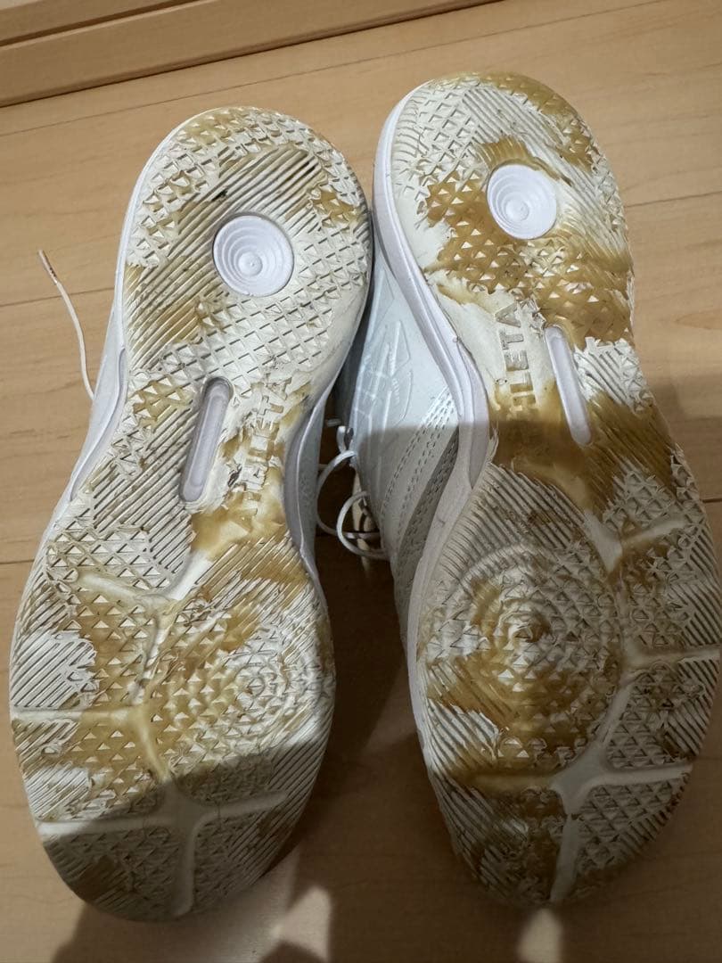 アスレタ　フットサルシューズ　A002 原宿店限定