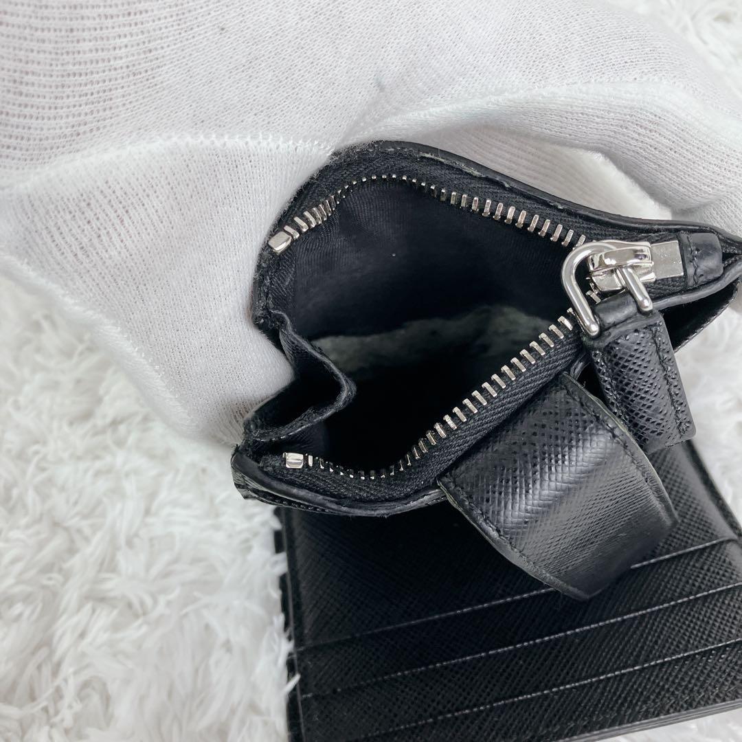 てぃくや プラダ 折り財布 サフィアーノ2MC066メタルロゴ 三角