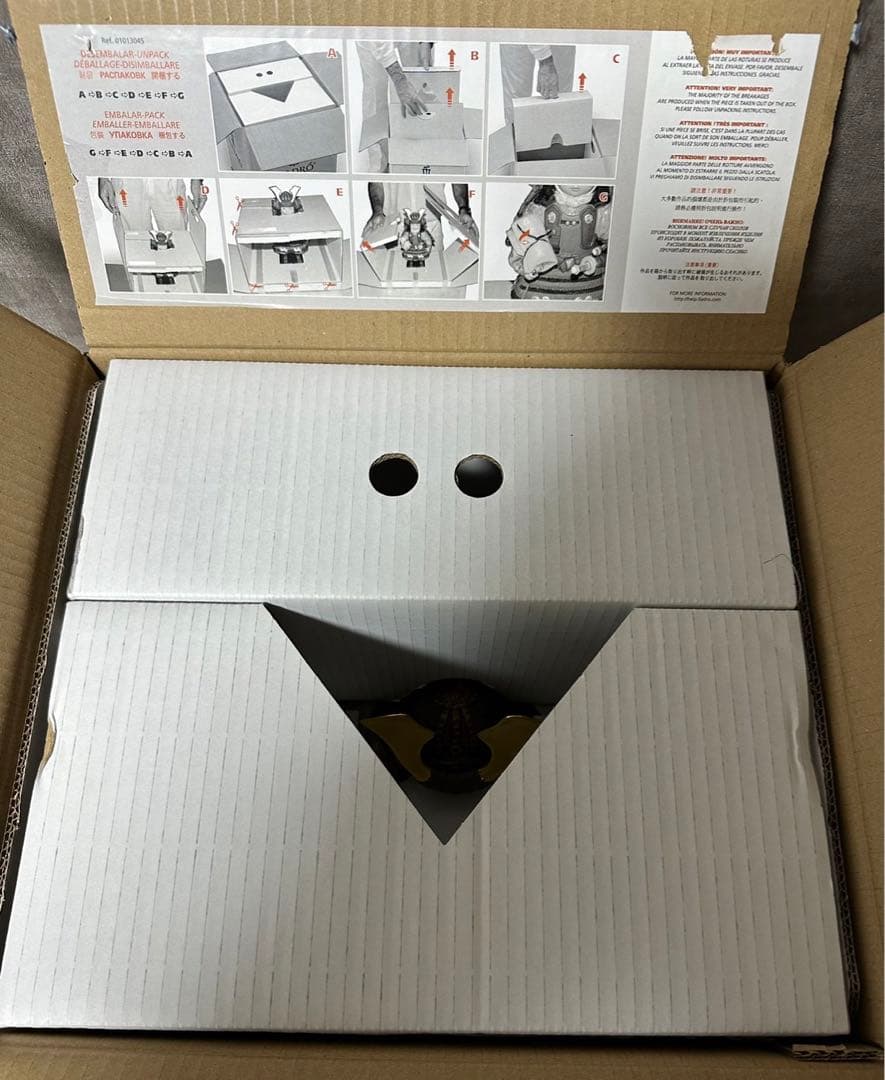 リヤドロ 若武NO.13045 60周年記念　フィギュリン　陶器人形　置物