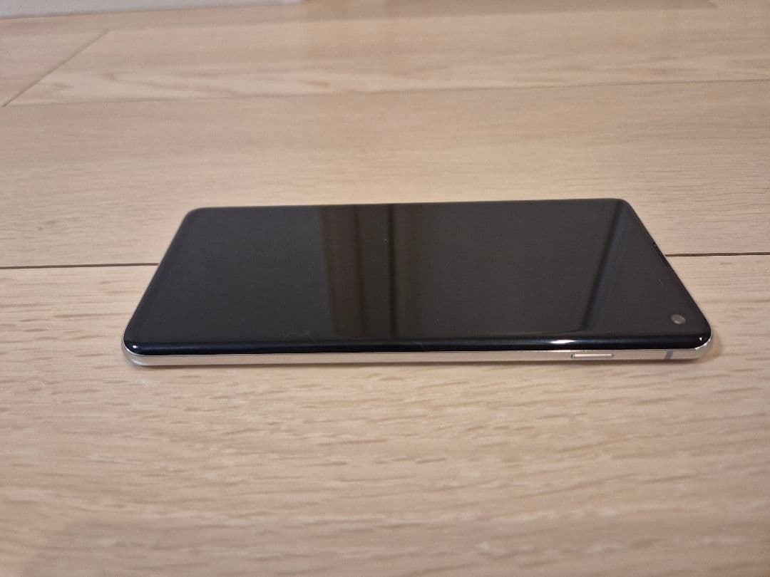 galaxys10 本体(箱、備品付き)