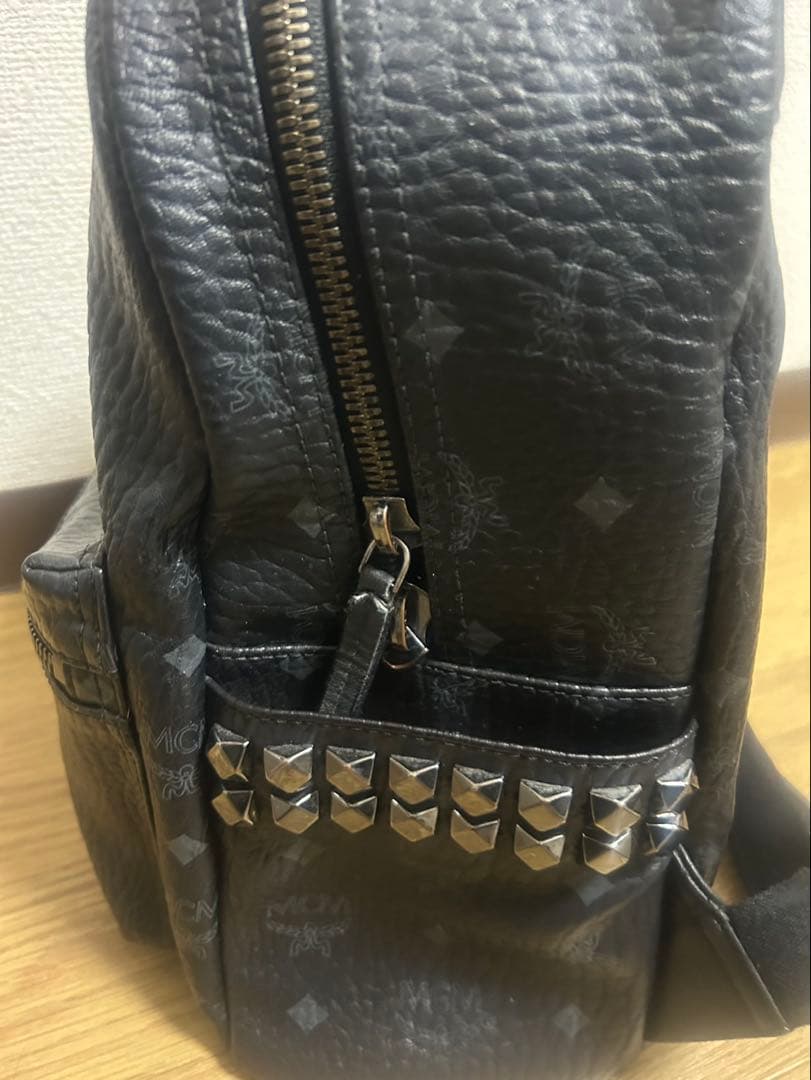MCM リュック 黒 Mサイズ
