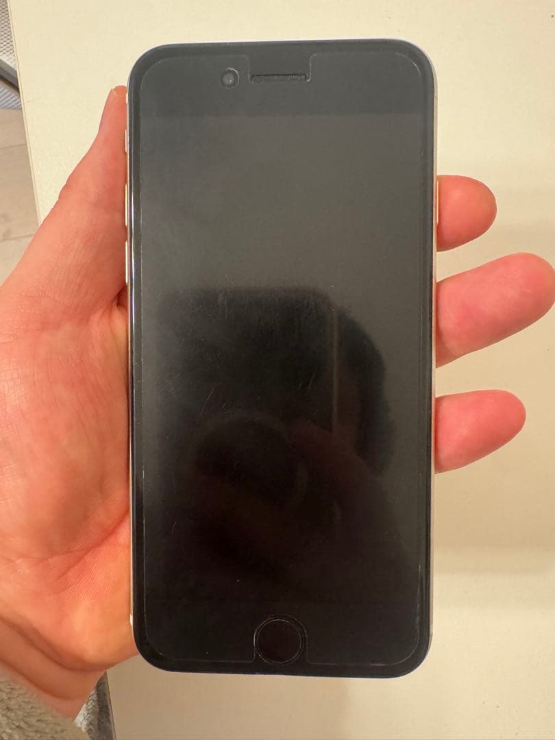 【ジャンク】iPhone SE (第3世代) 128GBスターライトSIMフリ-