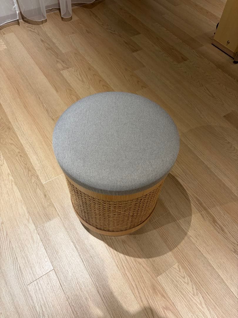 ※引き取り可能な方又は着払いの方限定※ スツール ラタン木製 グレー　収納付き