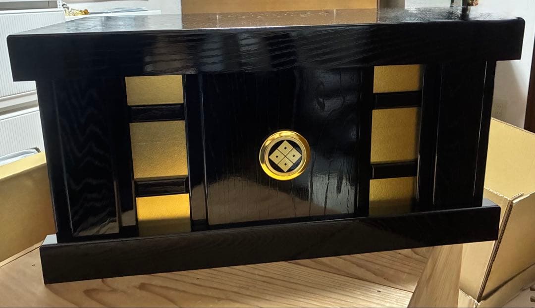 久月 五月人形 黒色兜 鯉装飾 専用箱付き