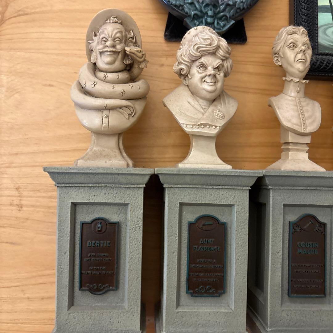 ホーンテッドマンション置き物•タペストリーセット　8セット　ディズニー