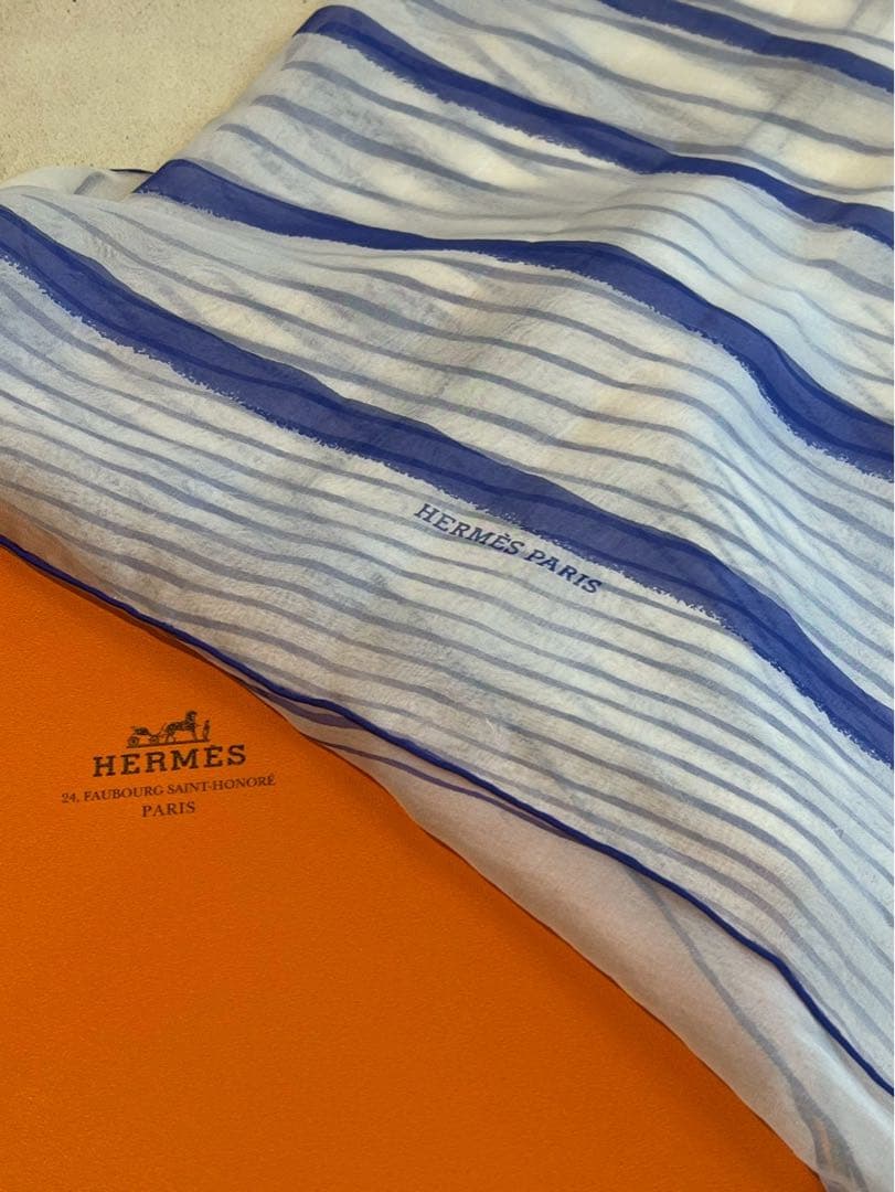 【新品未使用】HERMES エルメスカレ90 ストライプ柄　シルクスカーフ