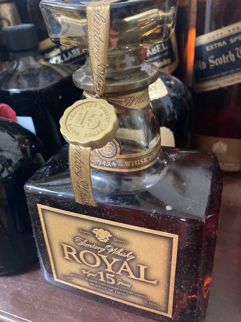 サントリー ローヤルウイスキー 15年 ゴールドラベル750ml