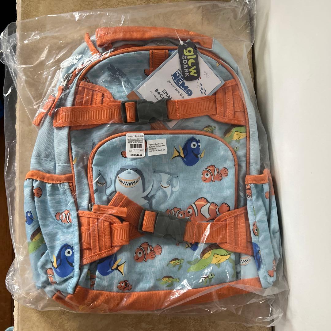 Pottery Barn Kids ニモ バックパック 暗闇で光る