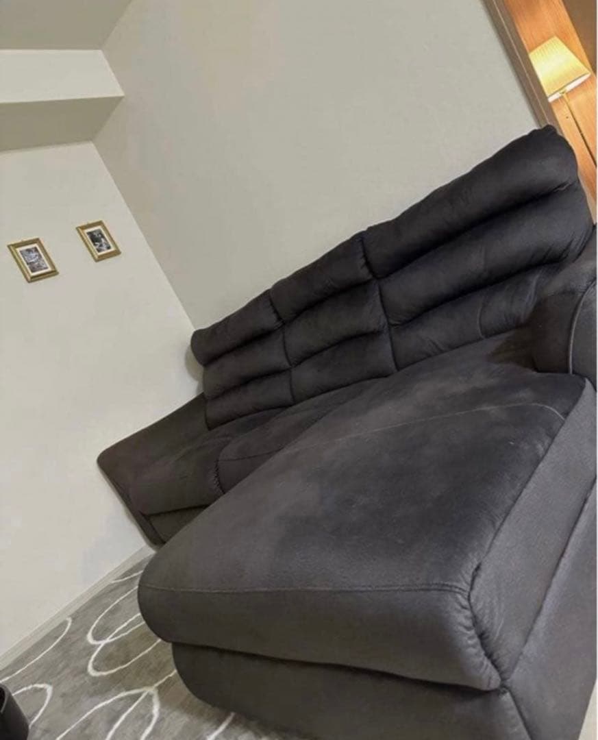 2024購入　高級感あるおしゃれなテーブル付き　自動足置き　大きめソファー