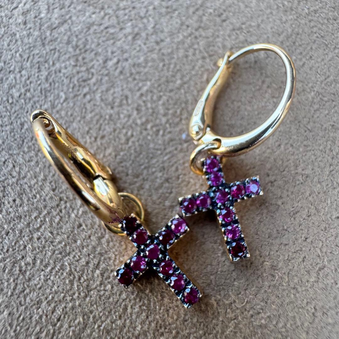 Uno様　ポメラート グローリー クロス ピアス