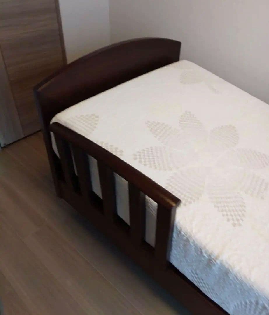 リクライニングベッド　シモンズ　電動　介護ベッド　3モーター　フラット　ベッド