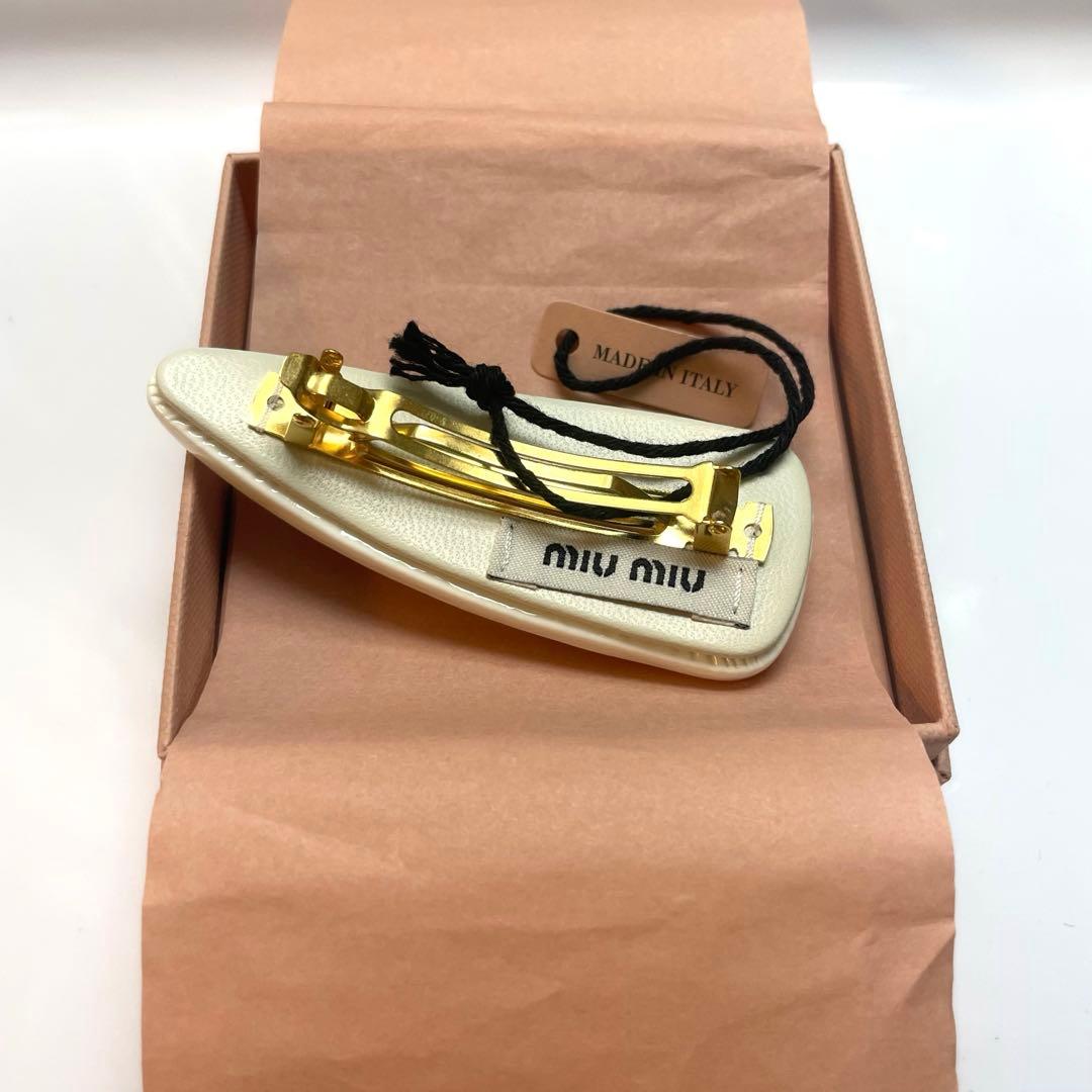 miu miu ヘアピン ホワイト