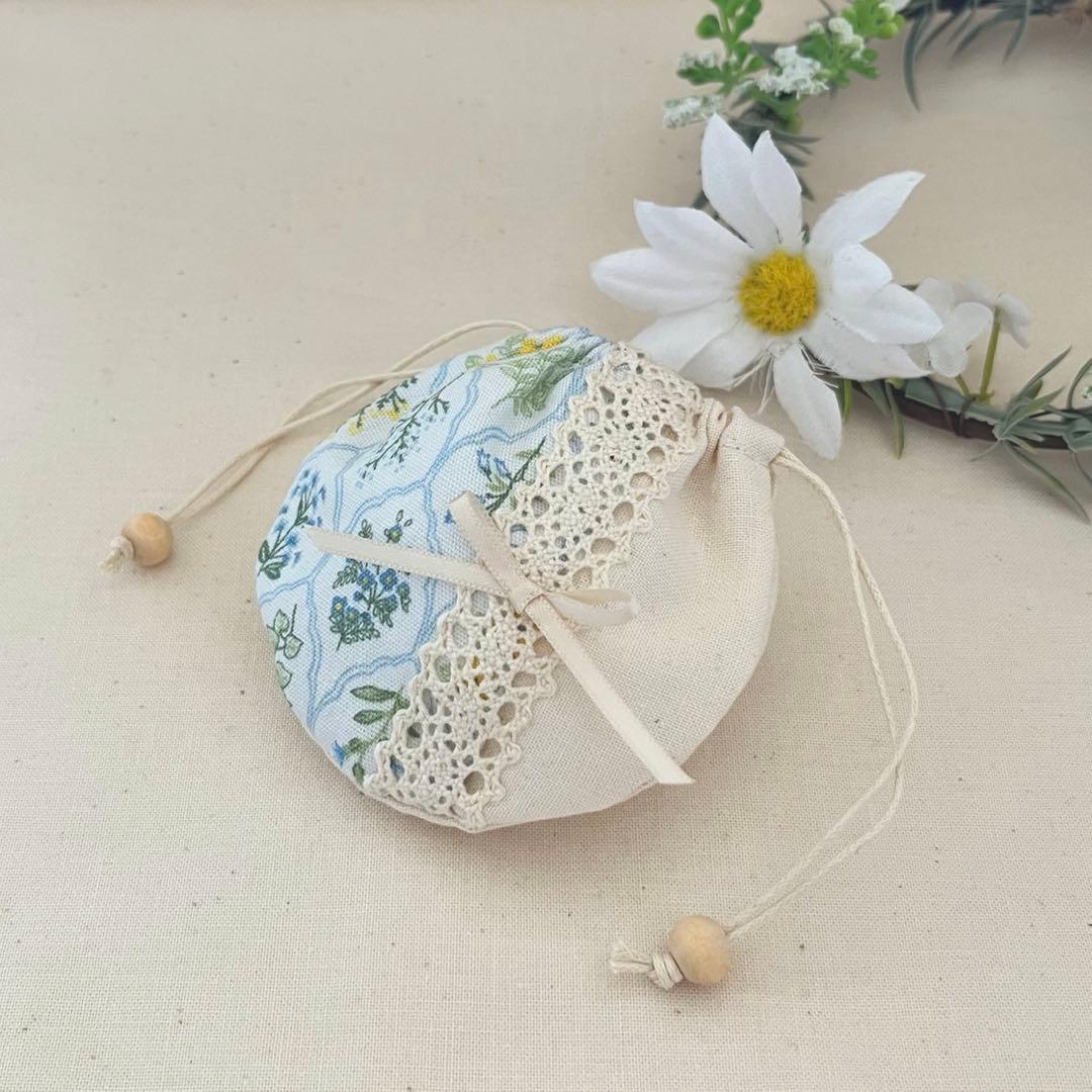 2403-2 手のひら巾着サシェ 香り袋  ボタニカル モロッカン ライトブルー