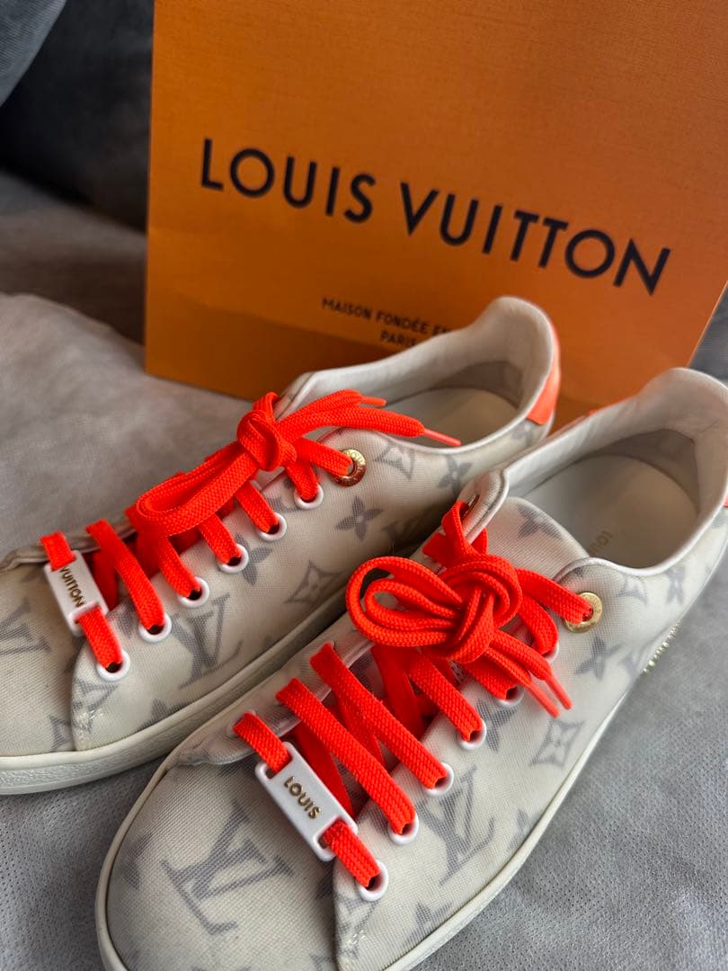 LOUIS VUITTON モノグラムスニーカー
