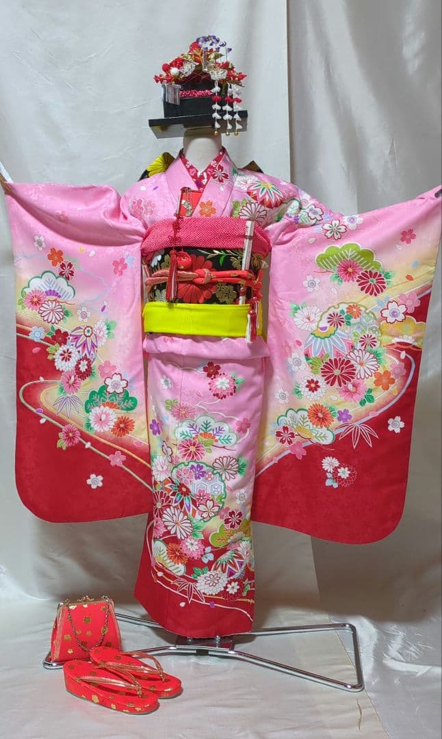 七五三　７歳用　ピンク着物コーディネート一式　簪セット付き　美品