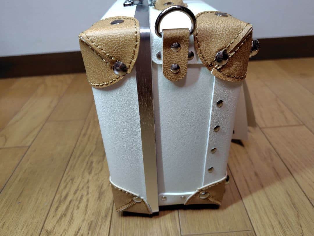 ★美品·未使用·付属品有り★ ミッフィー トランク 4L