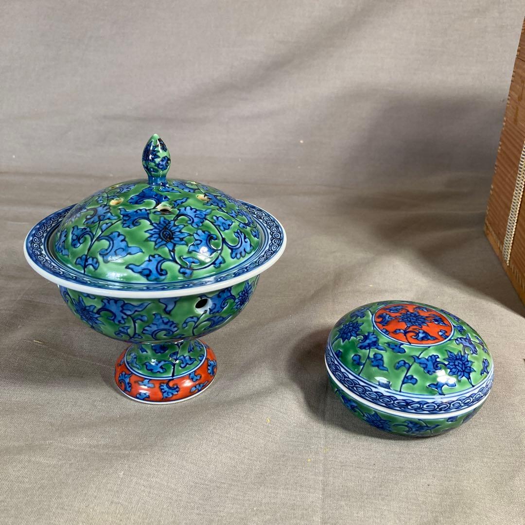 【源右衛門】古伊万里の伝統　日本の名窯　舘林源右衛門作　染錦緑彩唐草文　御香揃