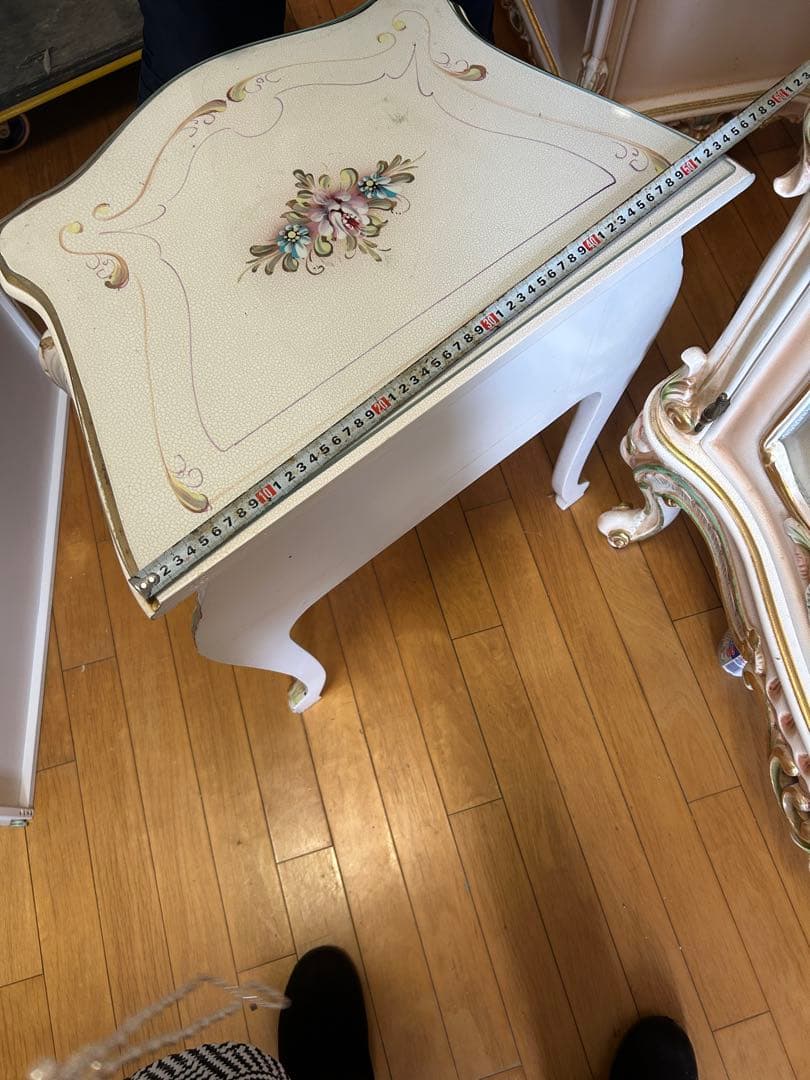 ロココ調　キャビネット