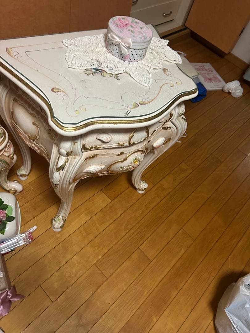 ロココ調　キャビネット