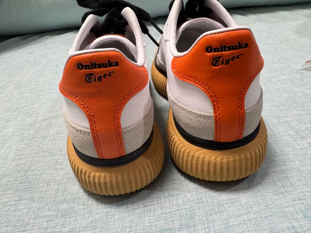 新品　OnitsukaTiger スニーカー ホワイト/オレンジ　25.5 厚底