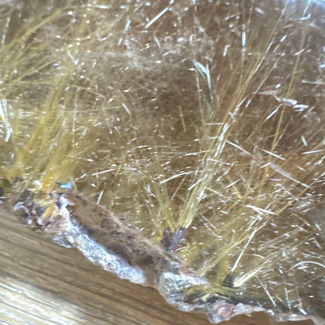 展示品クラス　皇帝龍　太陽放射ルチル　龍彫水晶　ゴールドルチル　龍彫