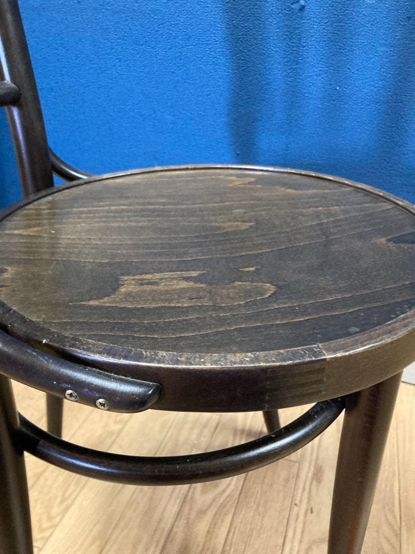 A チェコ製　東ヨーロッパ　ヨーロピアン　椅子　チェア　アンティーク調　木製