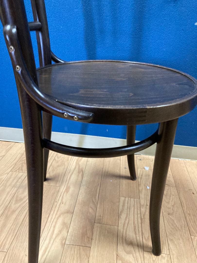 A チェコ製　東ヨーロッパ　ヨーロピアン　椅子　チェア　アンティーク調　木製