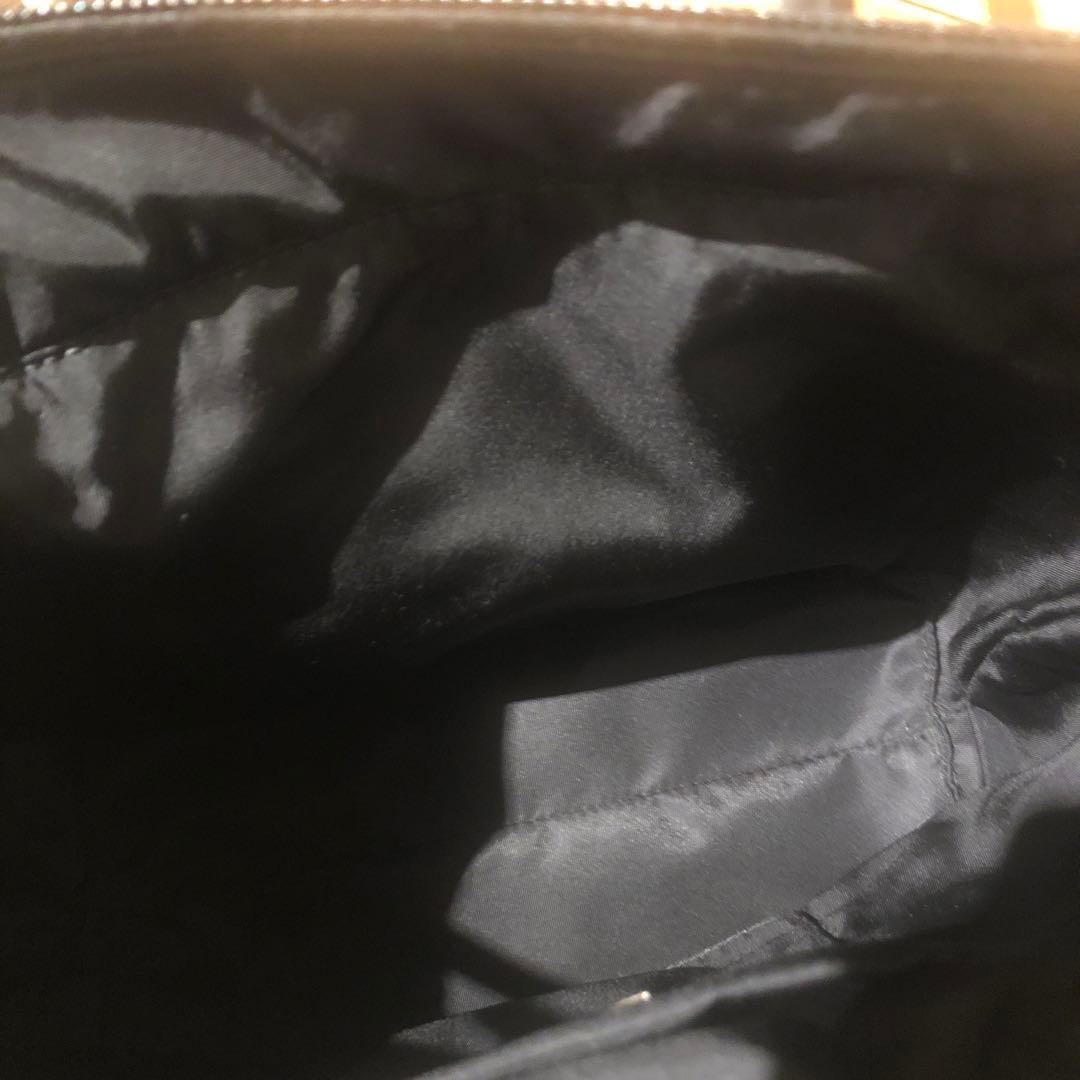 prada 黒色トートバッグ　希少タイプ　ナイロン、牛革