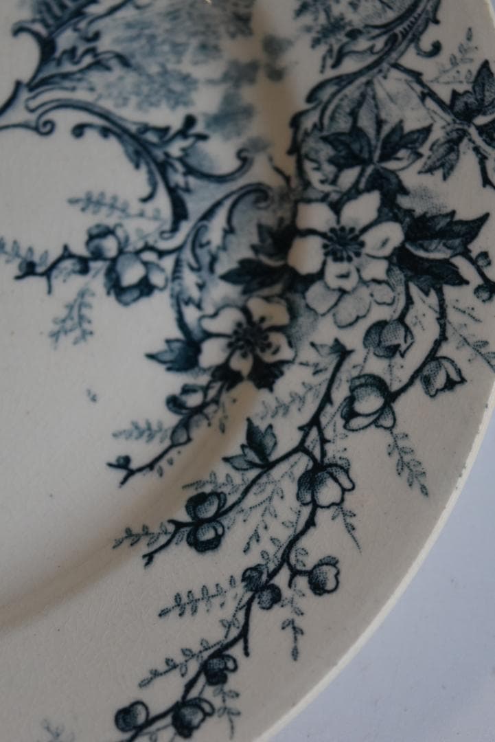 超美品ショワジー・ル・ロワ　ブルーのポンパドール（POMPADOUR ）