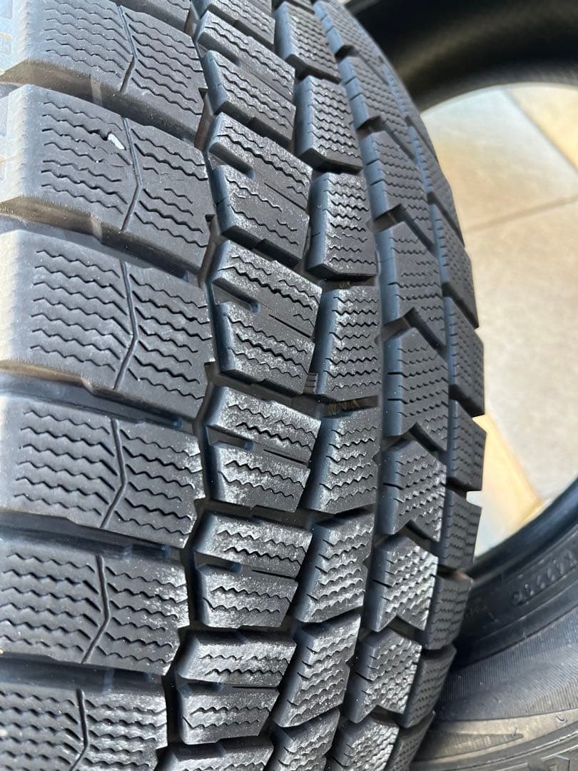 ウクレレ　WINTERMAXX SJ8 225/55R18スタッドレス①