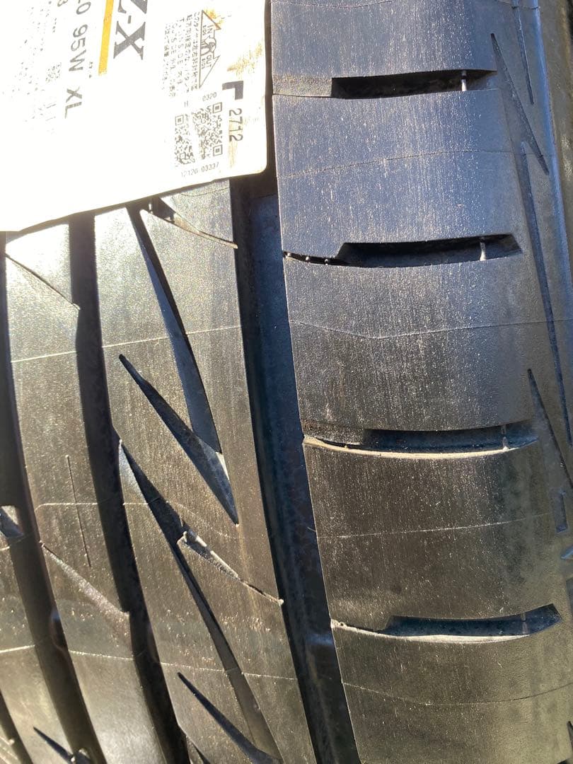 BRIDGESTONE PLAYZ 245/35R20 4本セット送料込み