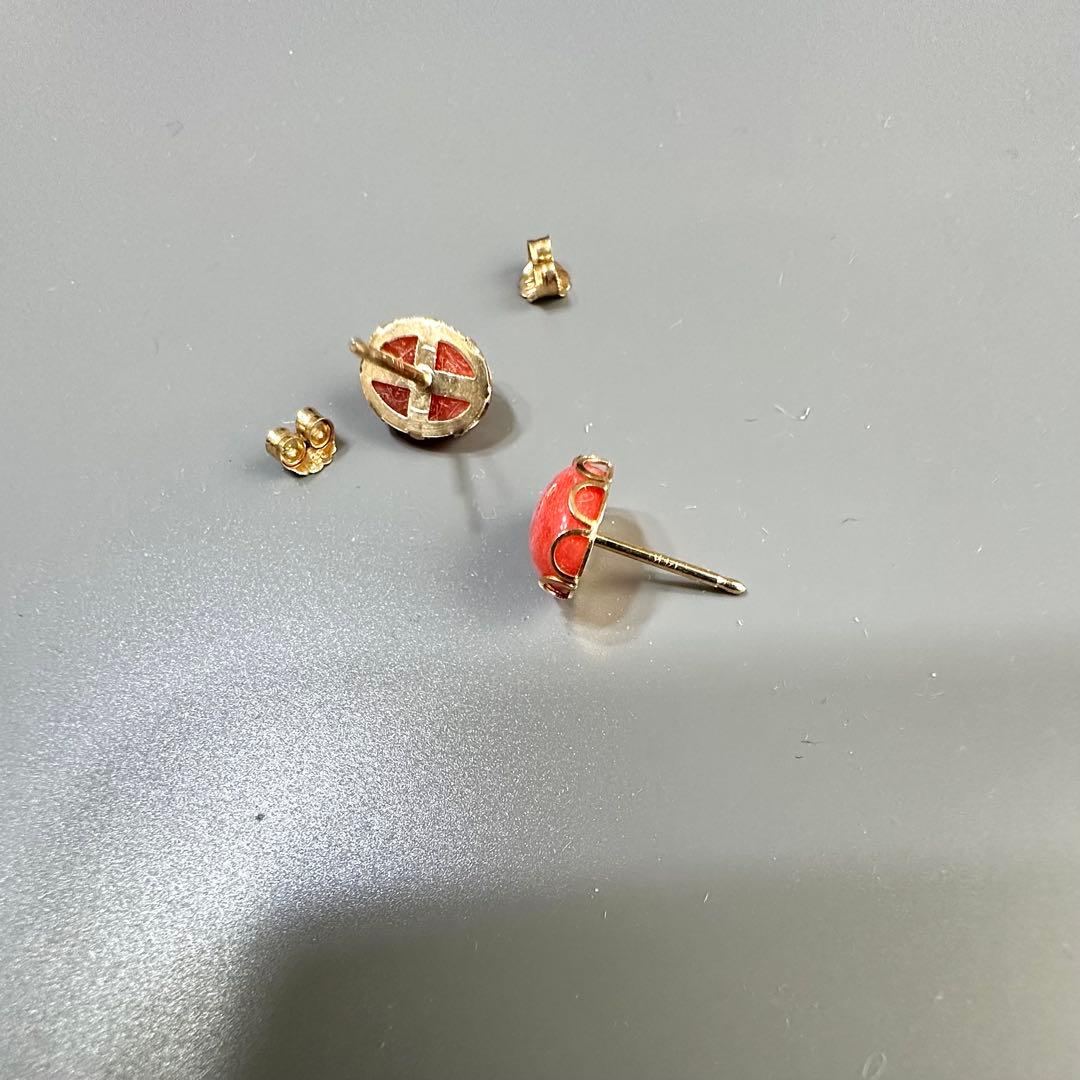 ハワイ 珊瑚14K金ピアス 0.94g 【14K 585刻印あり】