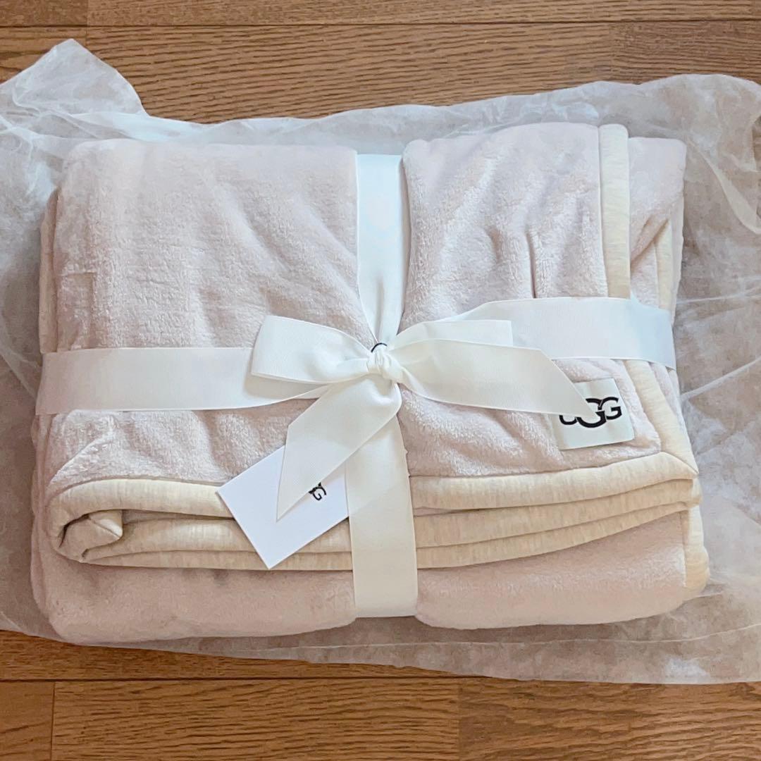 カズ様【新品】UGG DUFFIELDTHROE Ⅱ ブランケット