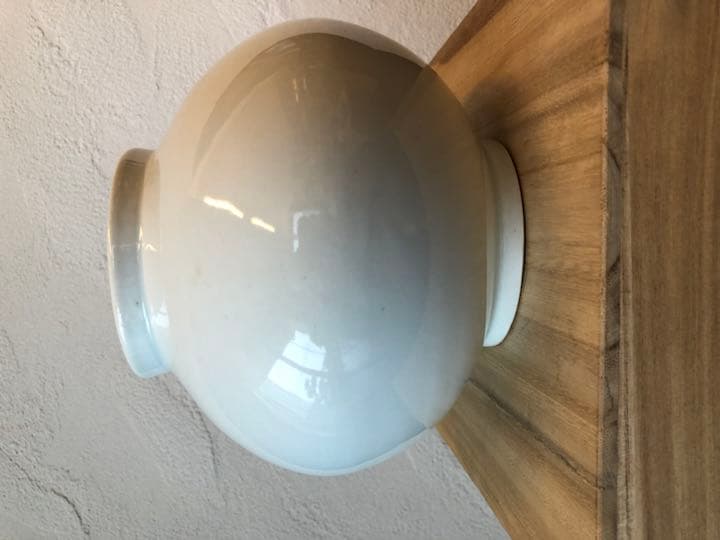 韓益煥の白磁壺　大幅値さげです。8割引き