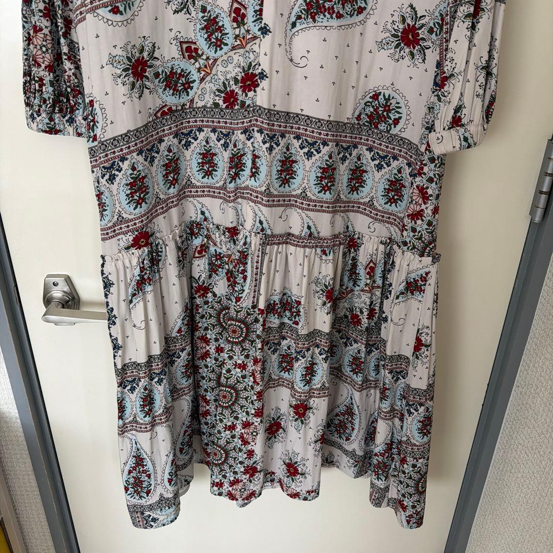 グレースコンチネンタルの花柄ペイズリーリボン付きワンピース