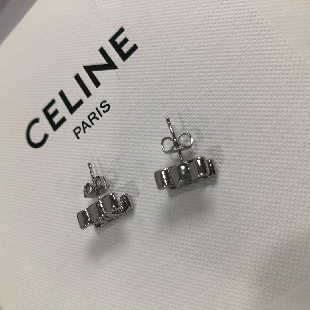 CELINE トリオンフ モチーフ ピアス シルバーカラー