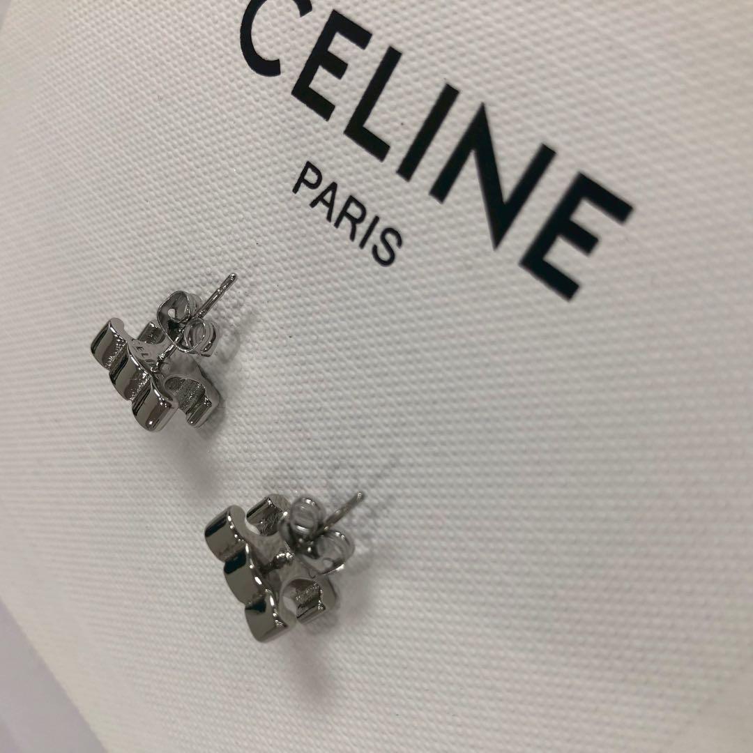 CELINE トリオンフ モチーフ ピアス シルバーカラー