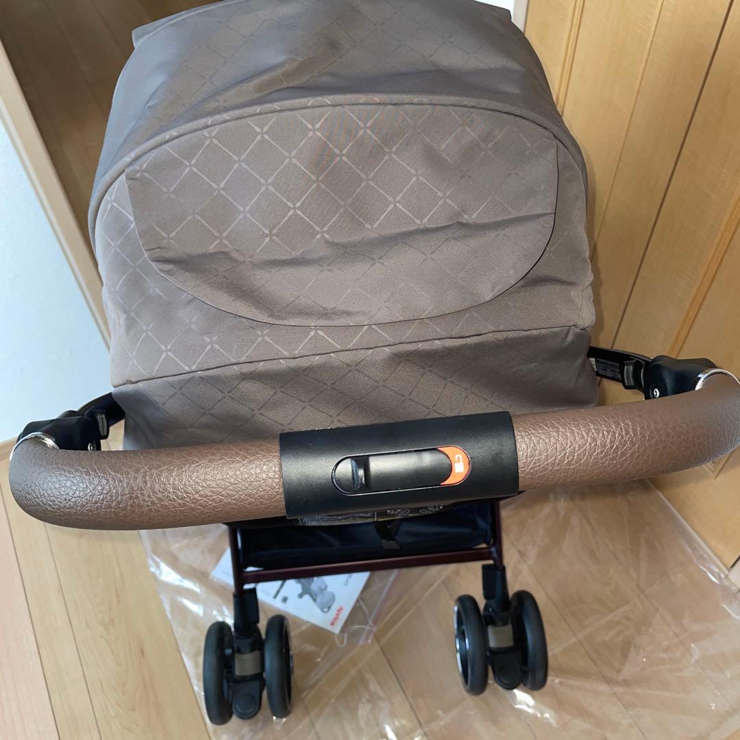 【値下げ】アップリカ ベビーカー オプティアクッショングレイス aprica
