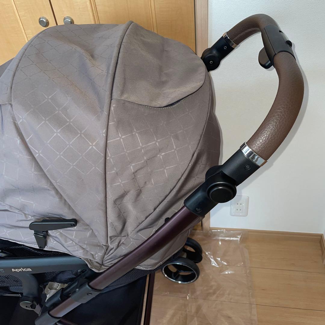 【値下げ】アップリカ ベビーカー オプティアクッショングレイス aprica