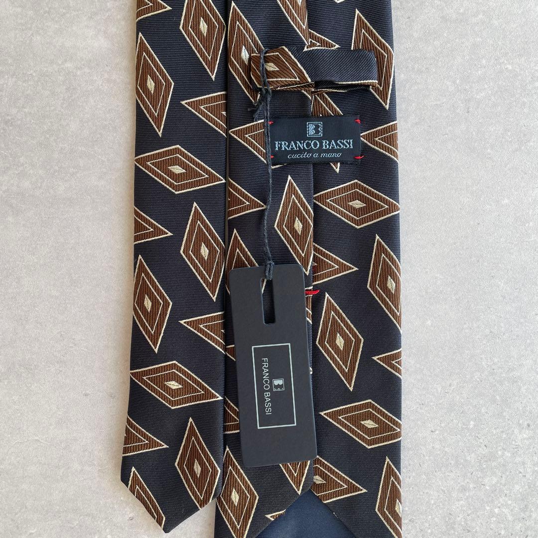 最終価格25年新作FRANCOBASSI フランコバッシ　幾何学柄新品ネクタイ