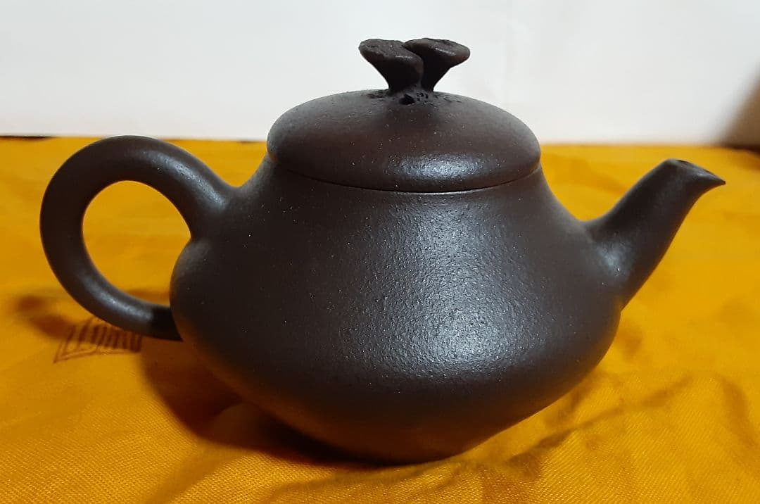 人間国宝　三代　山田常山　梨皮烏泥茶銚　霊芝摘　急須　KS