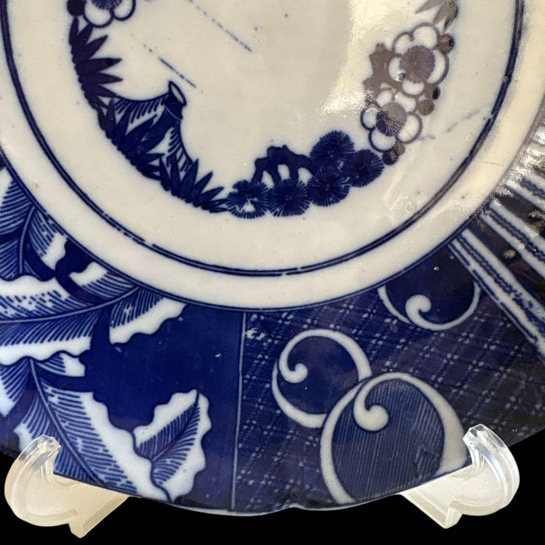 有田焼 染付 濃藍 片身替風 割付文 大皿 渦巻 唐草 葉文 見込花丸文