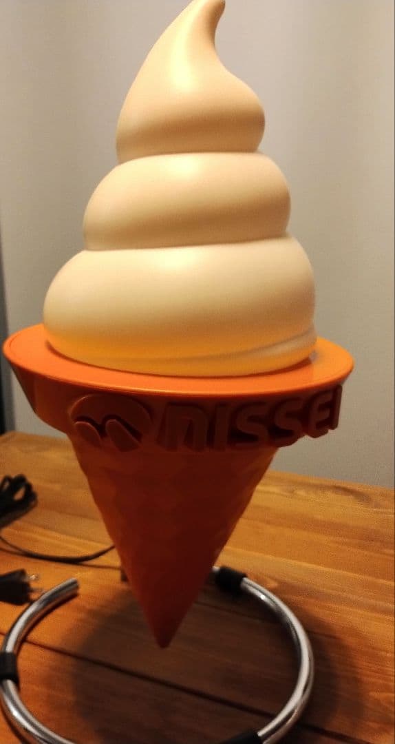 【早いもの勝ち】新品未使用★NISSEI ソフトクリーム型ランプ　ニッセイ
