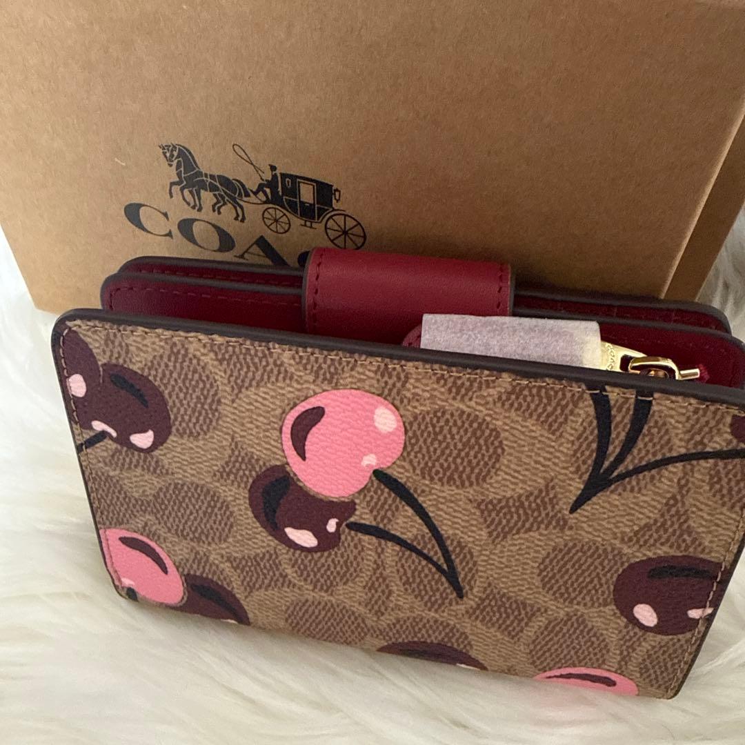 COACH チェリー柄 二つ折り財布