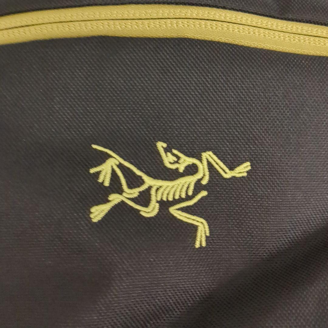 ARC'TERYX Mantis 2 Waist Pack ブラック/オリーブモ