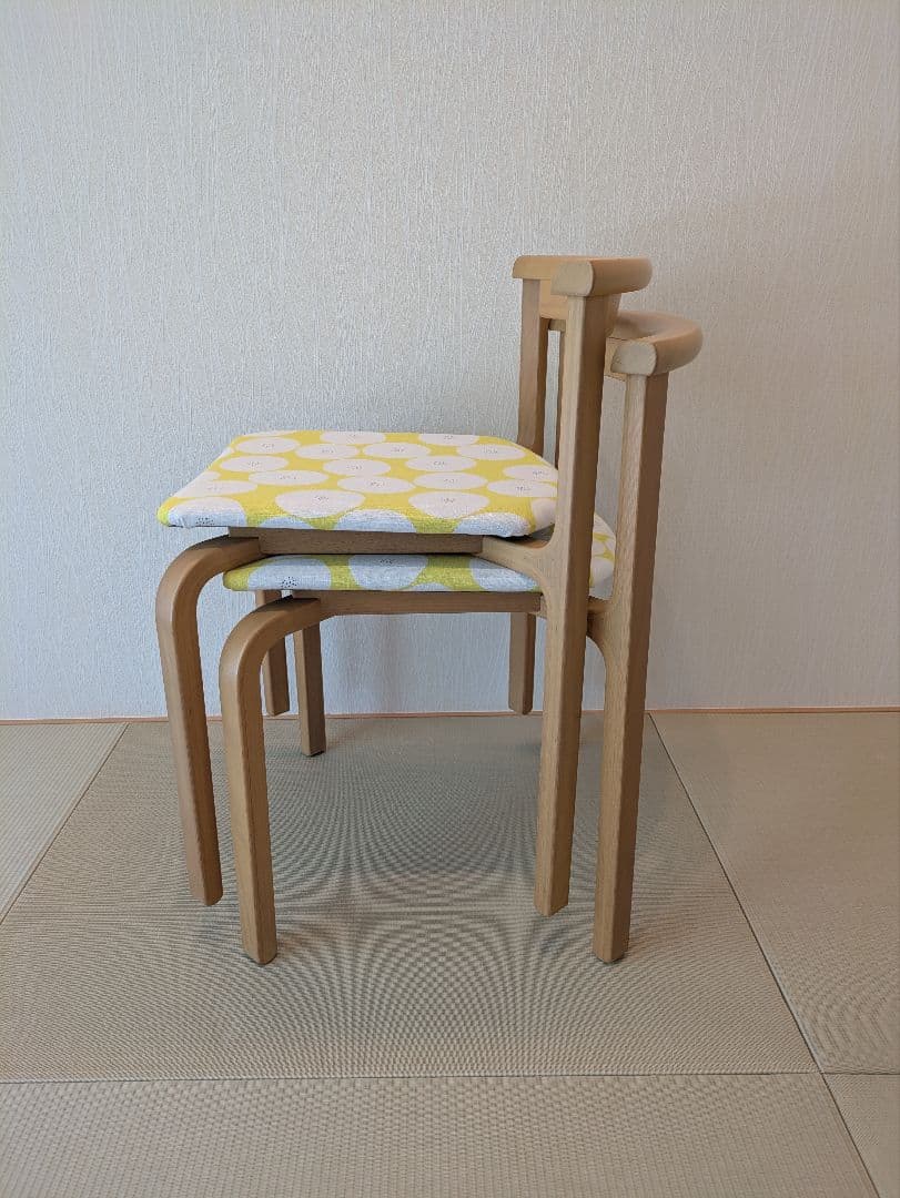 【天童木工】スタッキングチェア 2脚 座面張替 ハンドメイド 幾何学模様 黄