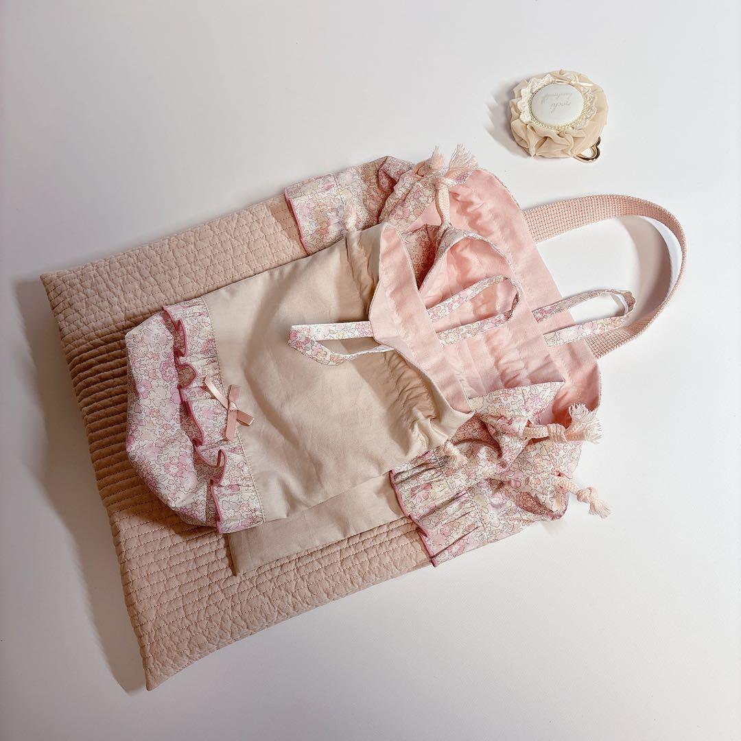 かにちゃん様　レッスンバッグ　上履き袋　体操着袋　ハート　キルト　ヌビ